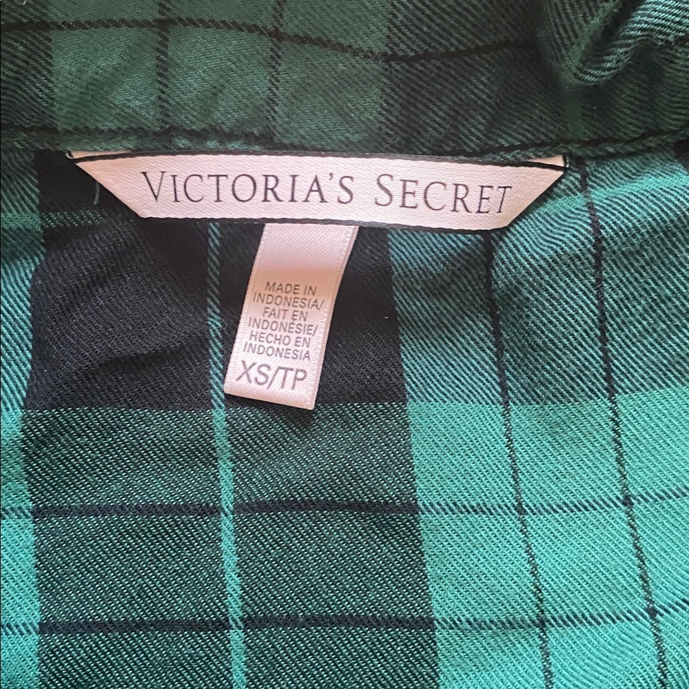 VS Plaid Christmas Pajamas - Picture 4 of 7